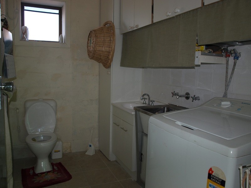 12 June Avenue, Hamlyn Heights VIC 3215