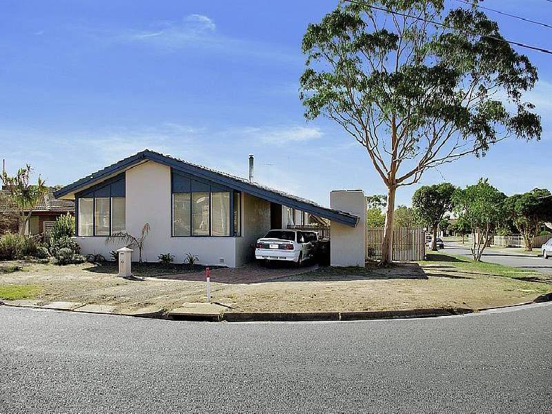 2 Daventry  Avenue, Grovedale VIC 3216