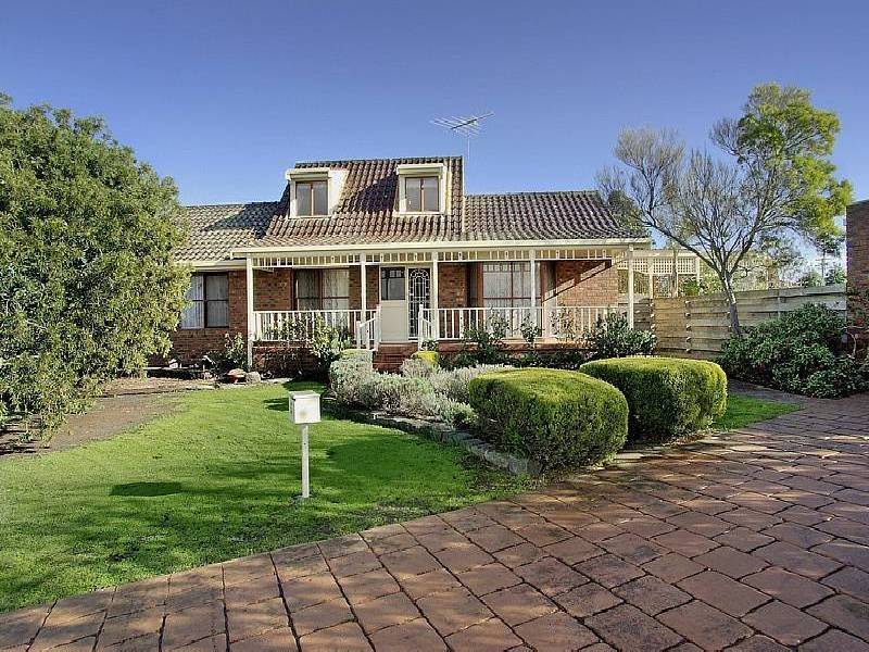 5 Winston Court, Grovedale VIC 3216