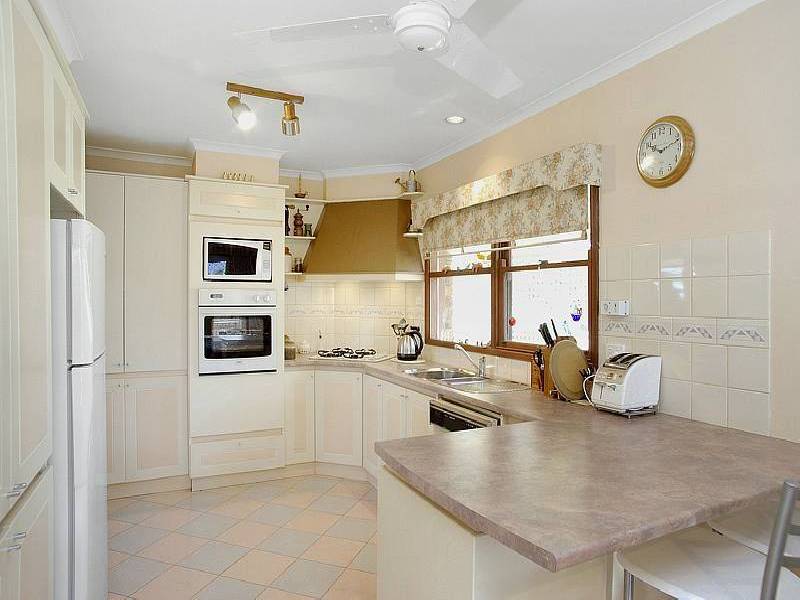 5 Winston Court, Grovedale VIC 3216