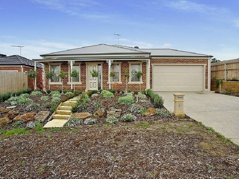 4 Beaujolais Place, Waurn Ponds VIC 3216
