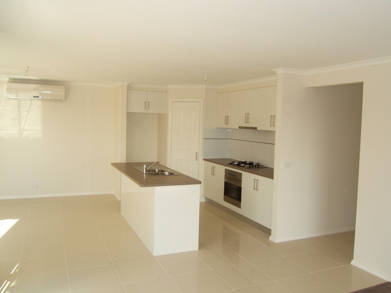 2/51 Reserve Road, Grovedale VIC 3216