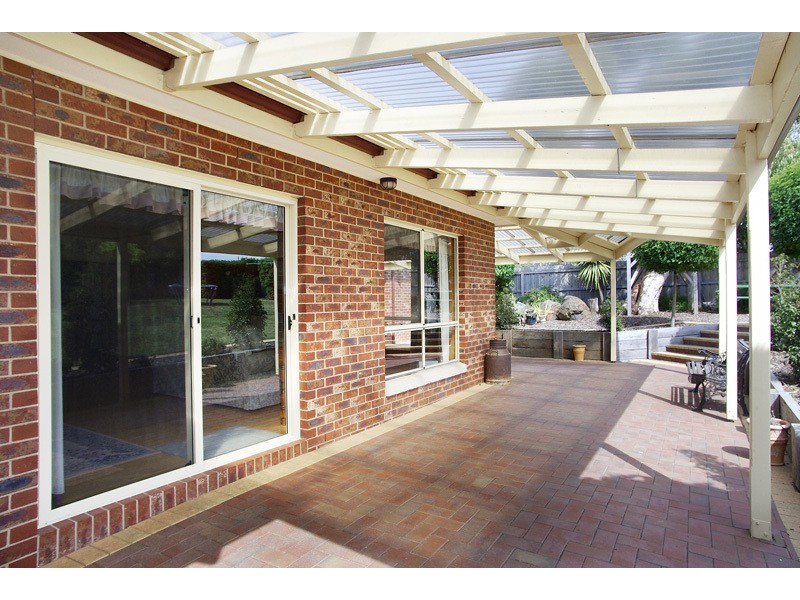4 Butler Court, Highton VIC 3216