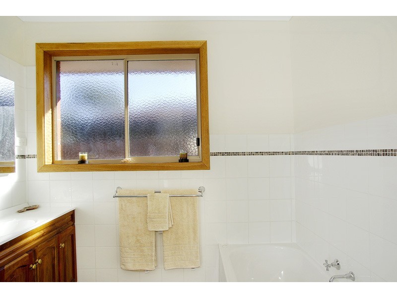 28 Burleigh Drive, Grovedale VIC 3216