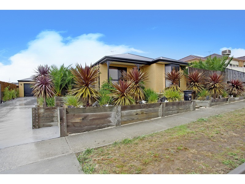 75 Rossack Drive, Grovedale VIC 3216