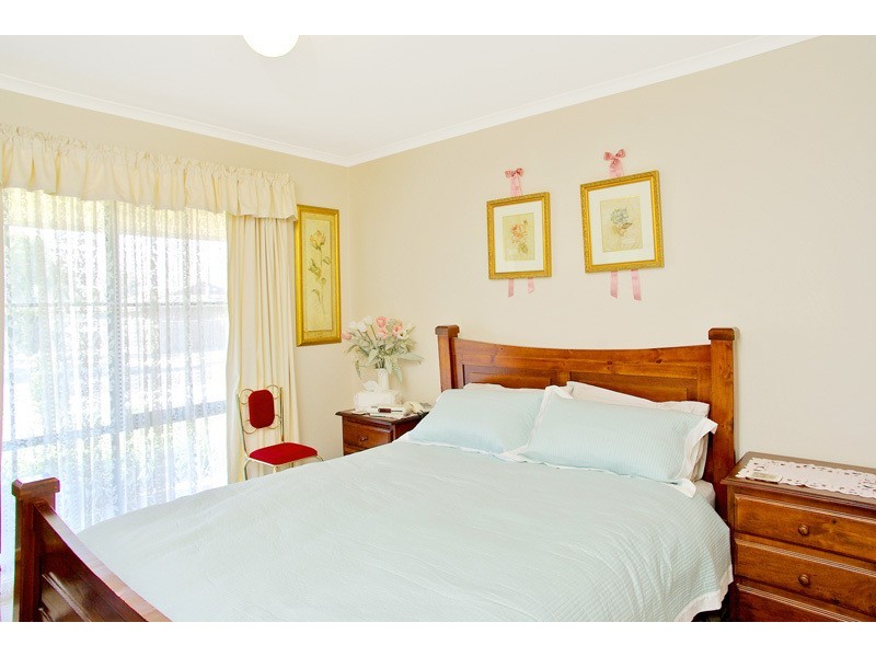 4 Ainslie Avenue, Grovedale VIC 3216