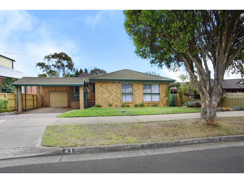 43 Birkenhead Drive, Grovedale VIC 3216