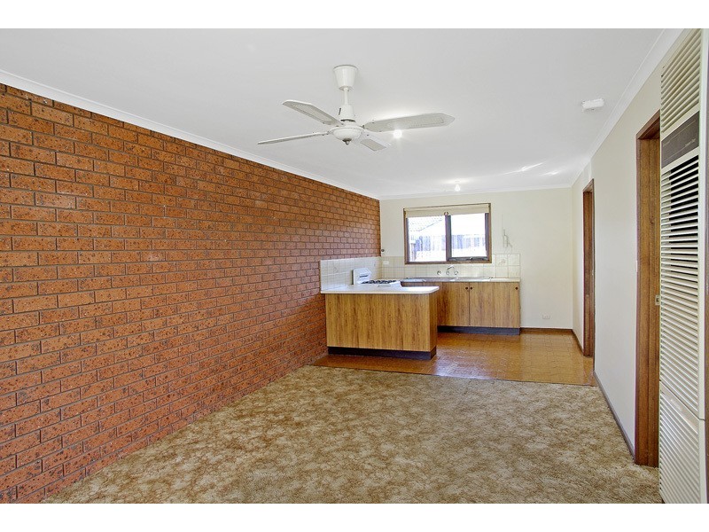 4/4-6 Enfield Drive, St Albans Park VIC 3219