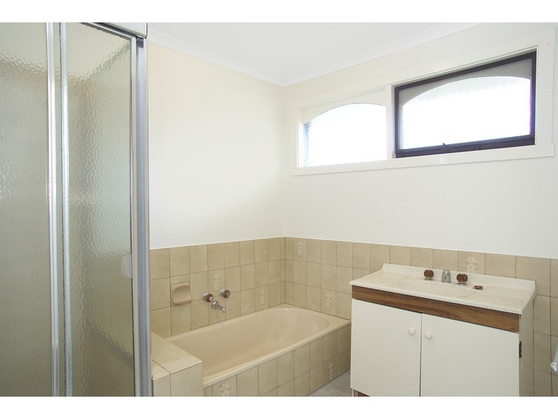 1A Fellmongers Road, Breakwater VIC 3219