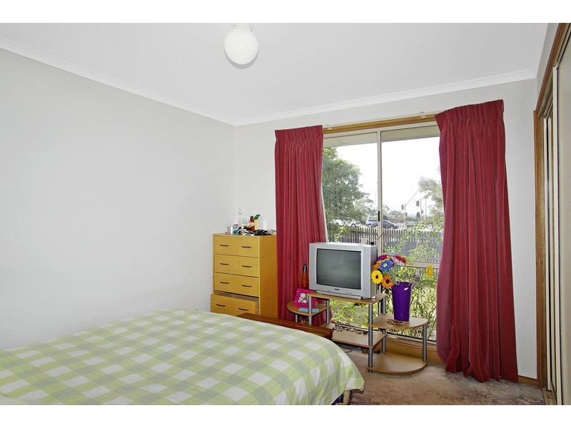 2/260 High Street, Belmont VIC 3216