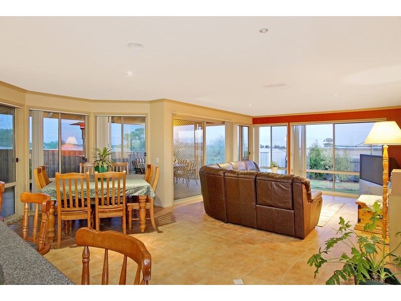 67 Bickford Road, Grovedale VIC 3216