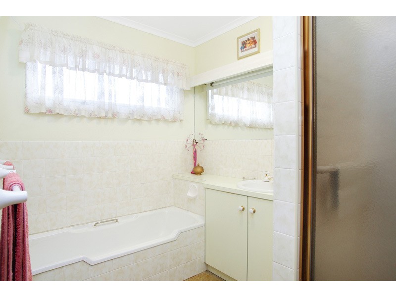 5 Cyril Court, Belmont VIC 3216