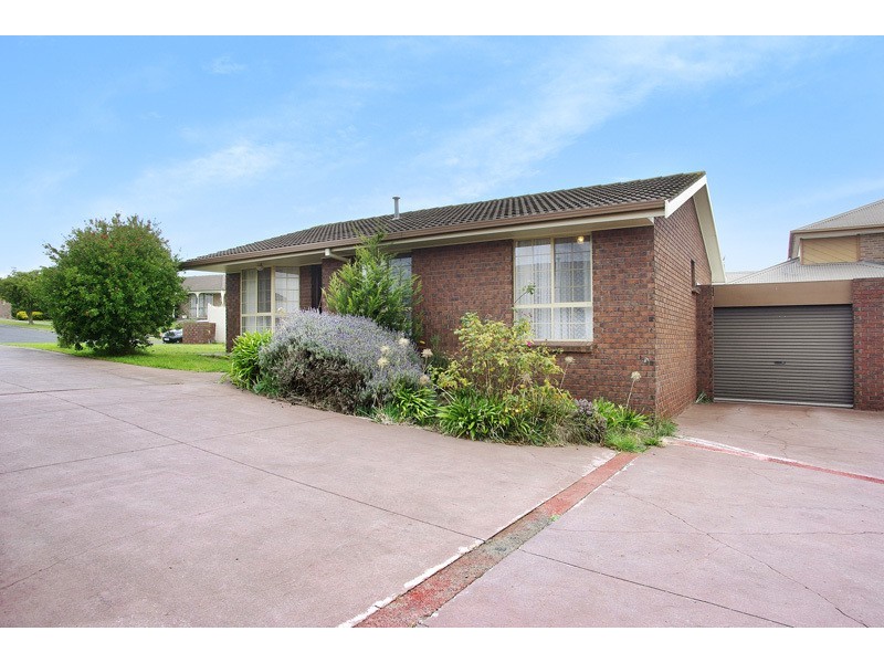 1/50 Moruya Drive, Grovedale VIC 3216