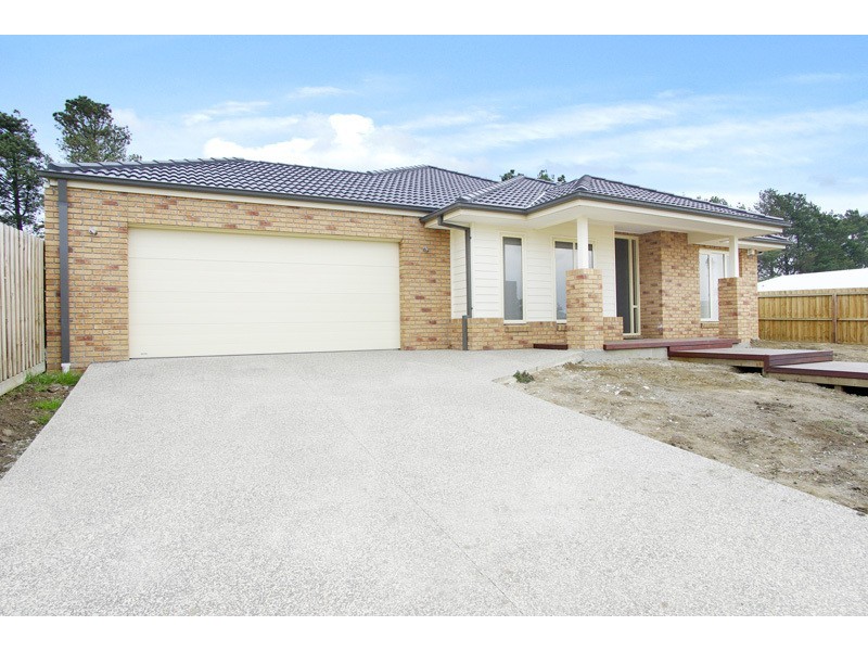 35 Peppertree Rise, Waurn Ponds VIC 3216
