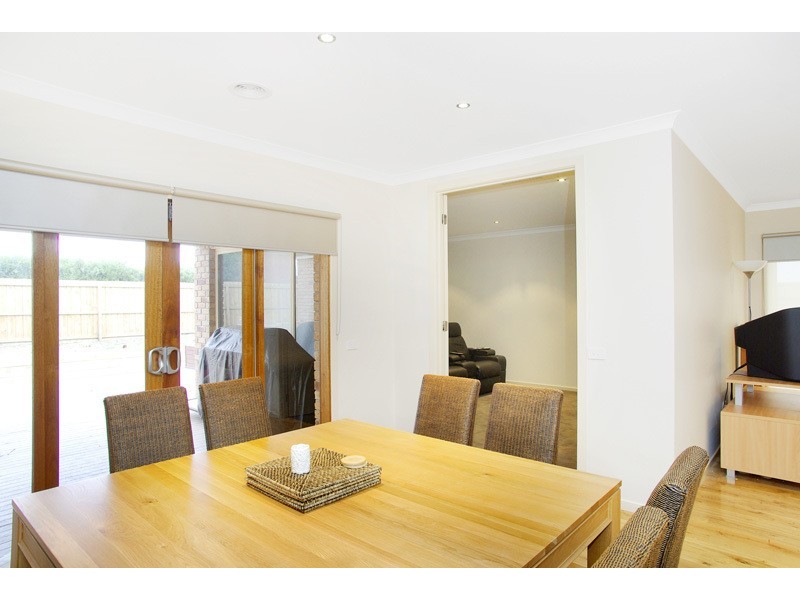 35 Peppertree Rise, Waurn Ponds VIC 3216