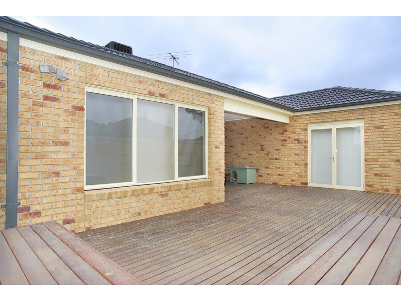 35 Peppertree Rise, Waurn Ponds VIC 3216