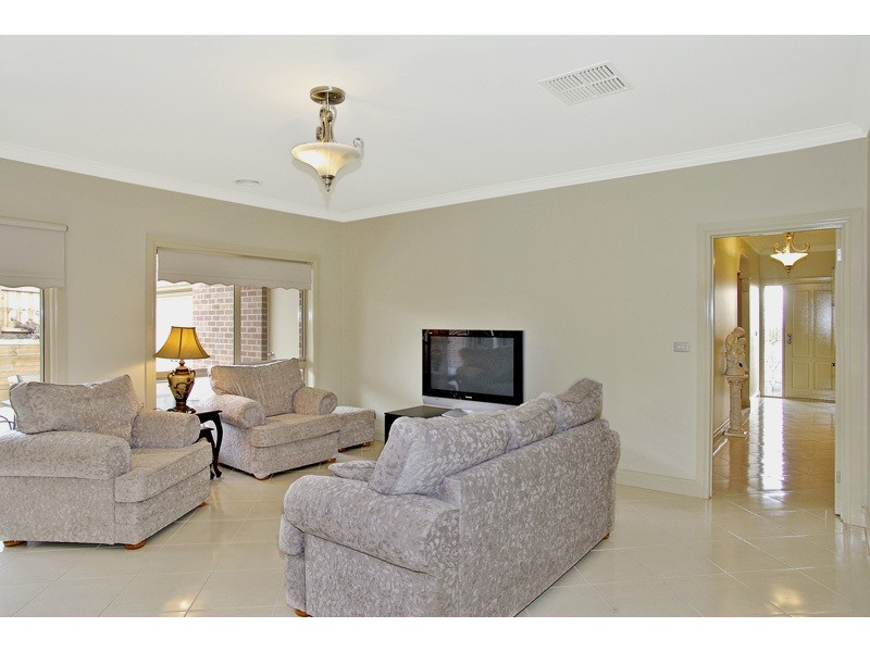4 Beaujolais Place, Waurn Ponds VIC 3216
