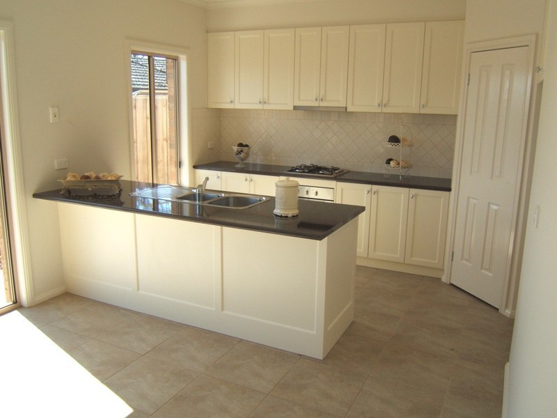 2/7A Silkwood Close, Highton VIC 3216