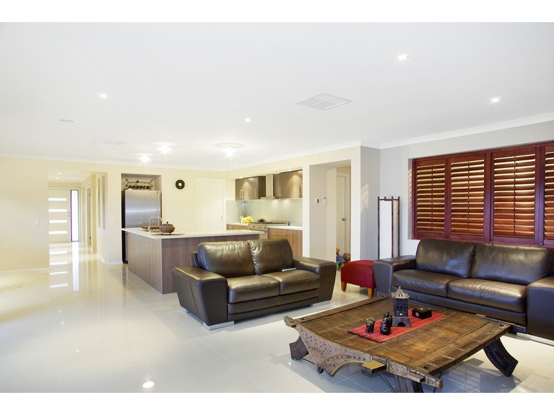 27 Senior Court, Highton VIC 3216