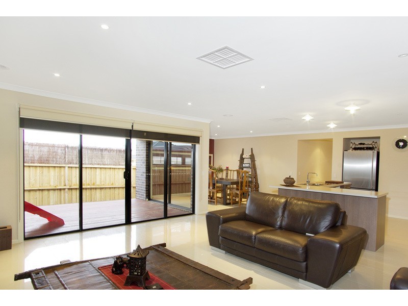 27 Senior Court, Highton VIC 3216