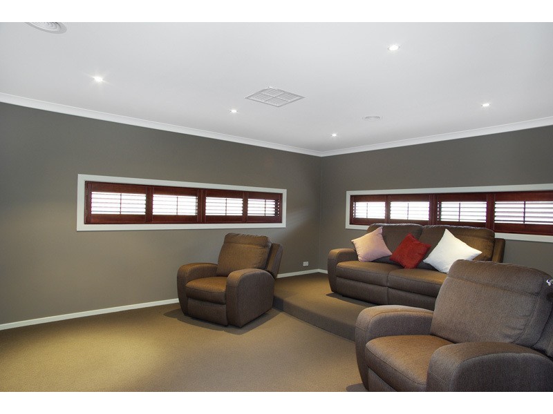 27 Senior Court, Highton VIC 3216