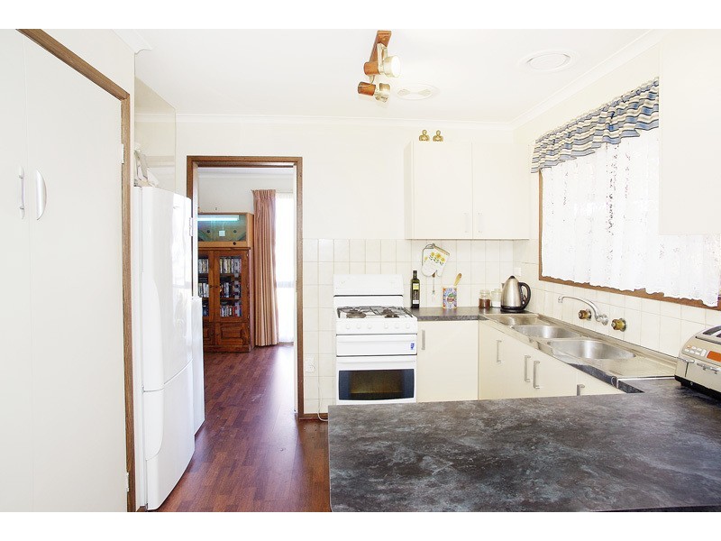 8 Mersey Court, St Albans Park VIC 3219