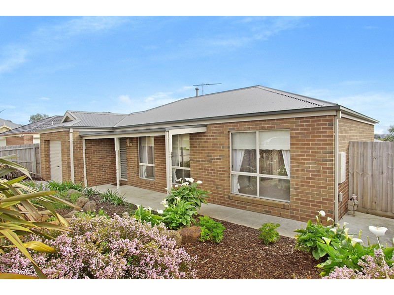 21 Loris Close, Grovedale VIC 3216