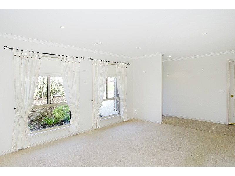 21 Loris Close, Grovedale VIC 3216