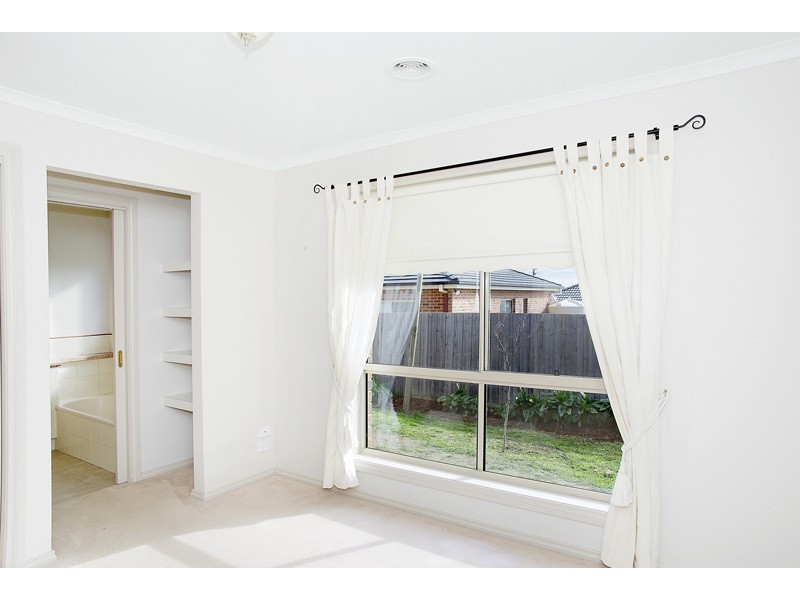 21 Loris Close, Grovedale VIC 3216