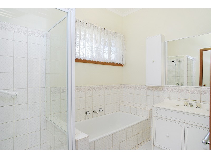 2/2 Jaybree Court, Grovedale VIC 3216