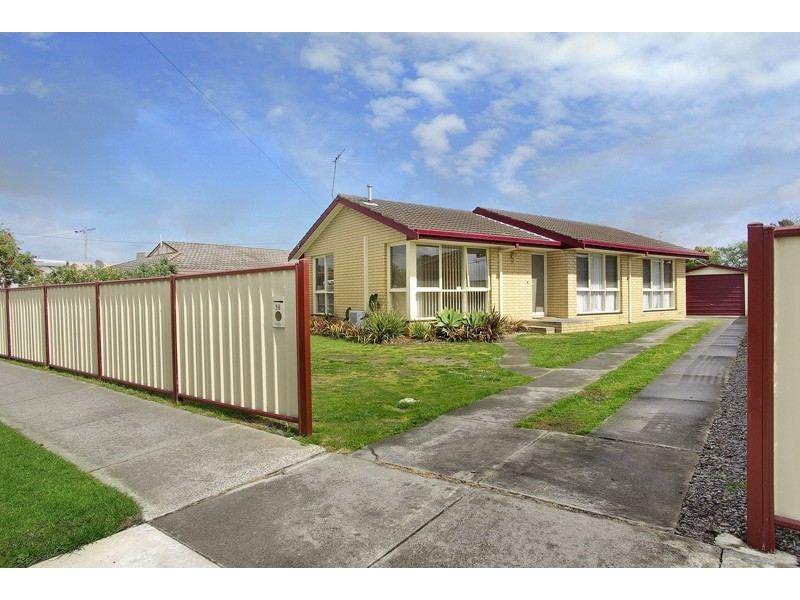 18 Norfolk Avenue, Grovedale VIC 3216