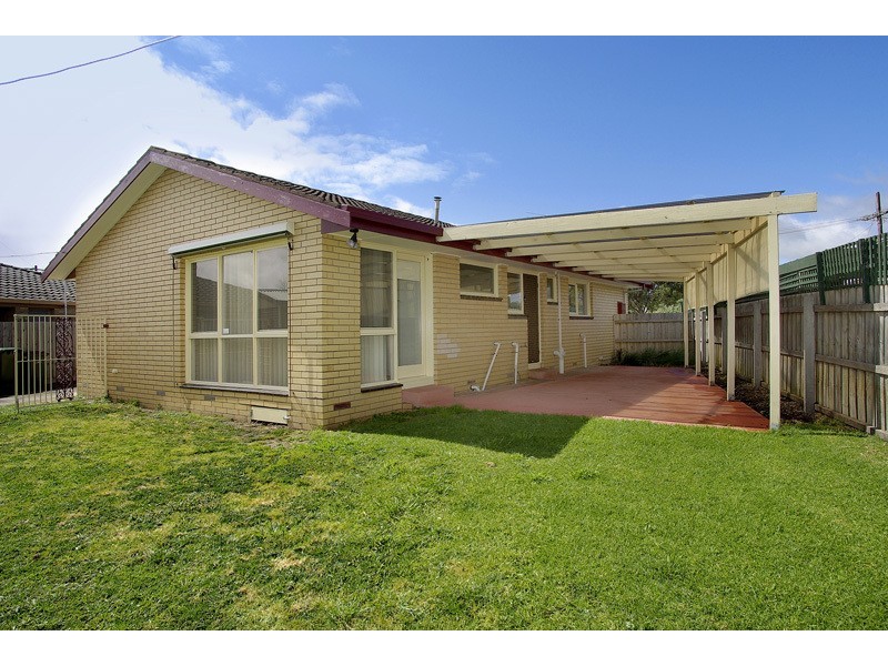 18 Norfolk Avenue, Grovedale VIC 3216