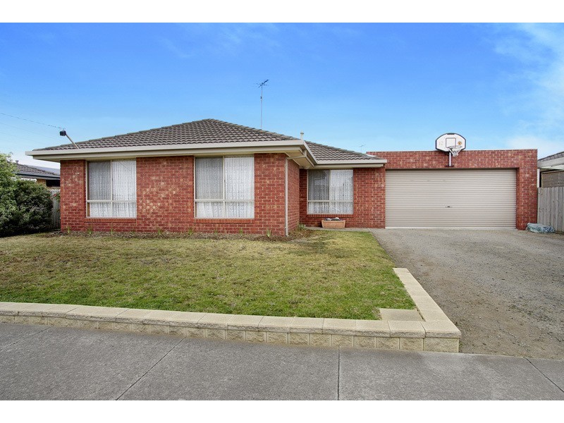 24 Burdoo Drive, Grovedale VIC 3216