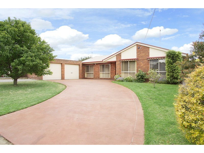 2 Euroka Court, Grovedale VIC 3216