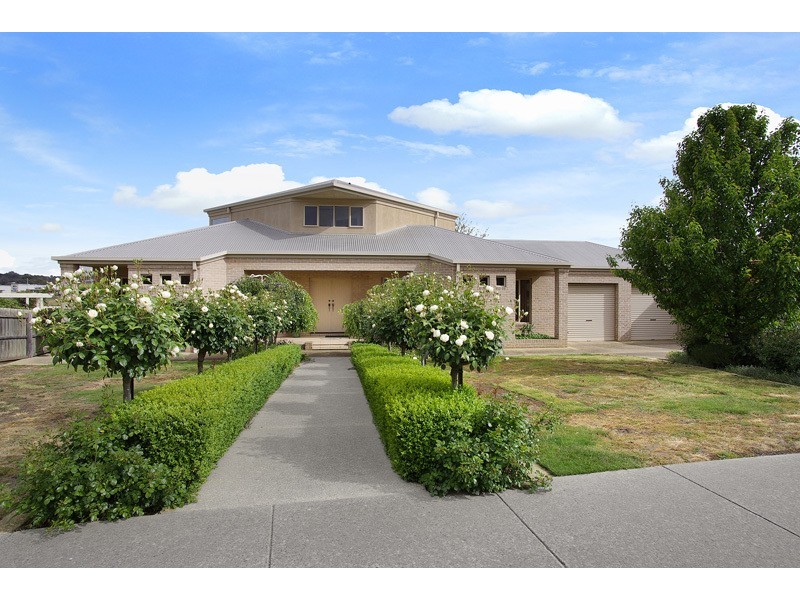 62 Meadowvale Drive, Grovedale VIC 3216