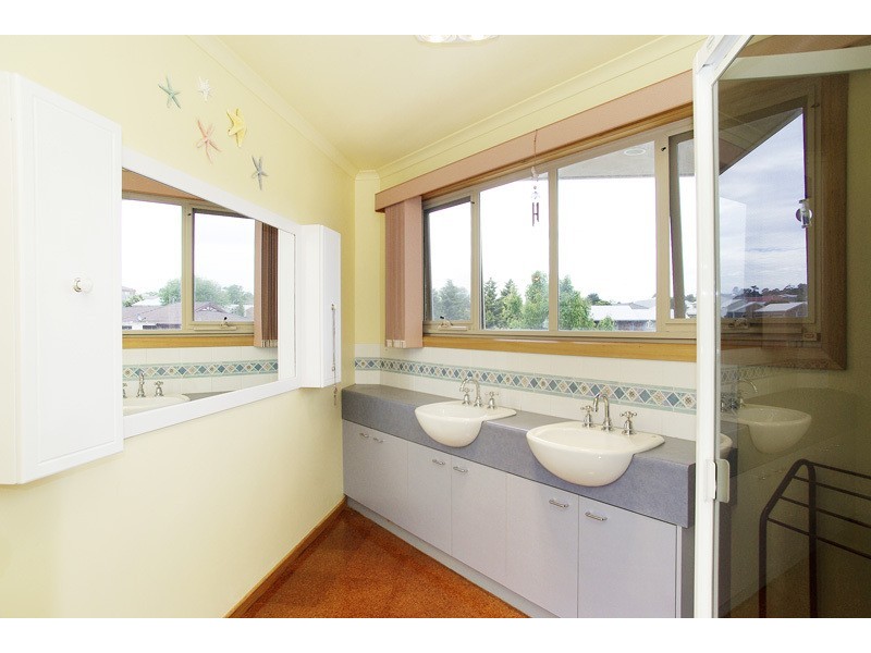 62 Meadowvale Drive, Grovedale VIC 3216