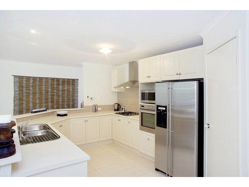 9 Rice Court, Highton VIC 3216