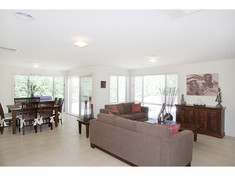 9 Rice Court, Highton VIC 3216