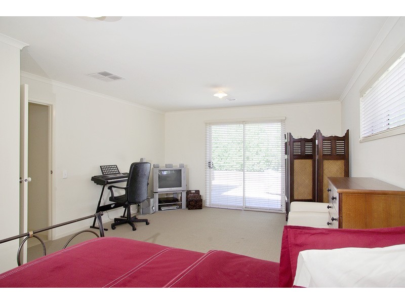 9 Rice Court, Highton VIC 3216