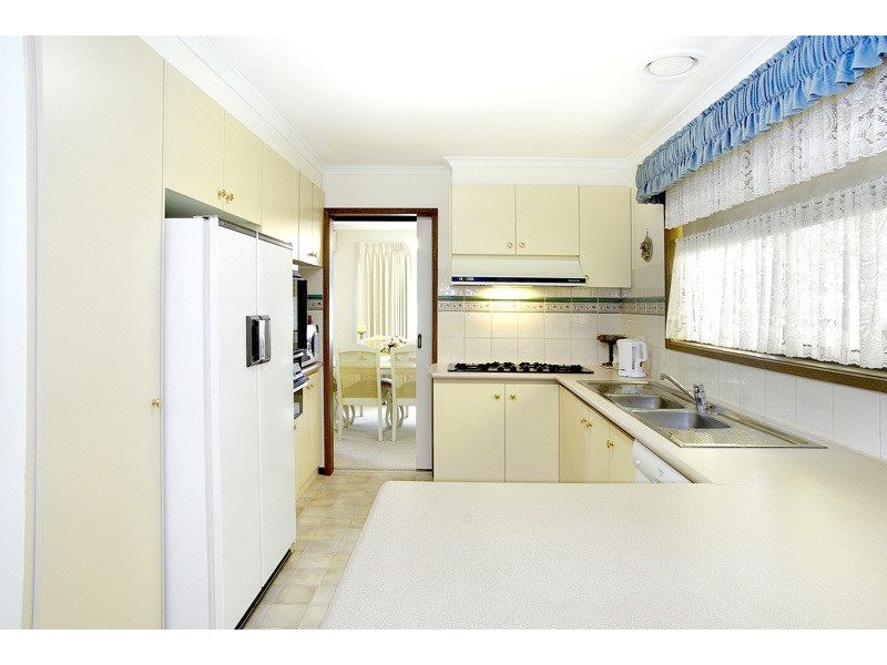 14 Tanunda Grove, Belmont VIC 3216