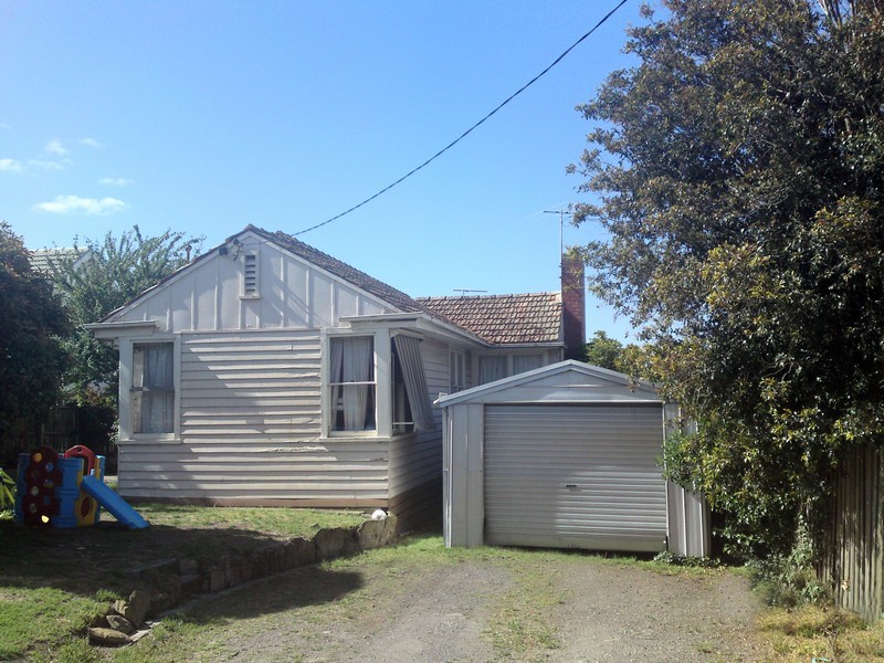 15 Perth Street, Belmont VIC 3216