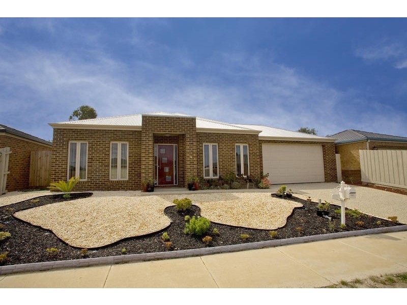 14 Edna Way, Grovedale VIC 3216