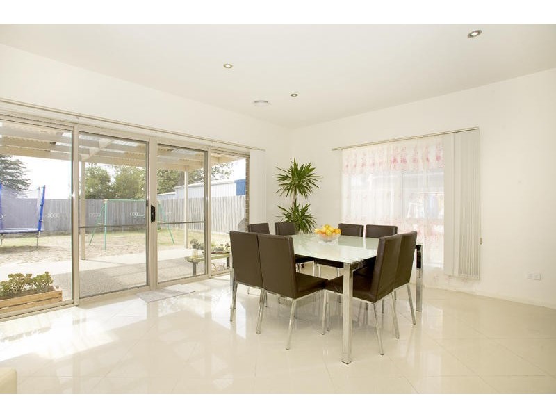 14 Edna Way, Grovedale VIC 3216