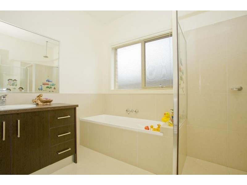 14 Edna Way, Grovedale VIC 3216