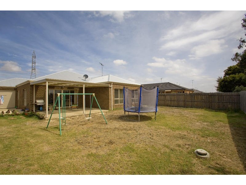 14 Edna Way, Grovedale VIC 3216