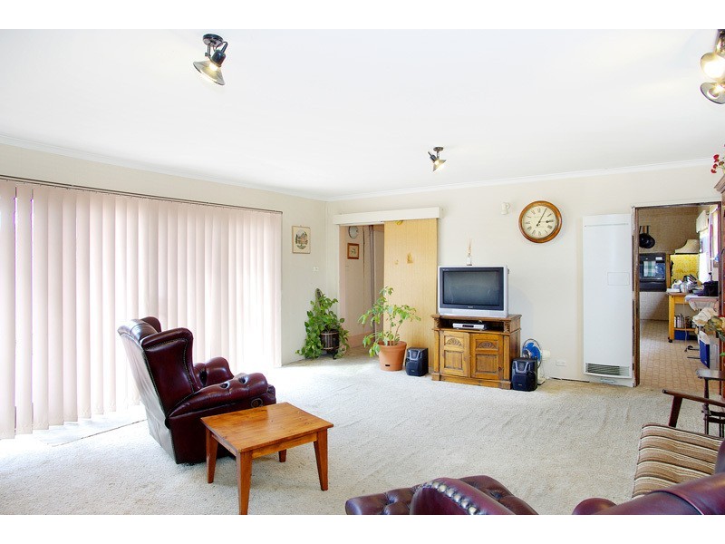 4 Dudley Street, Belmont VIC 3216