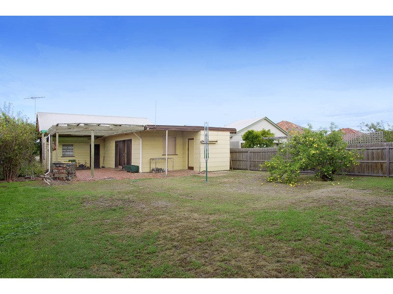 4 Dudley Street, Belmont VIC 3216