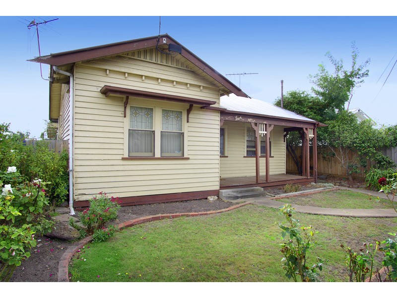 4 Dudley Street, Belmont VIC 3216