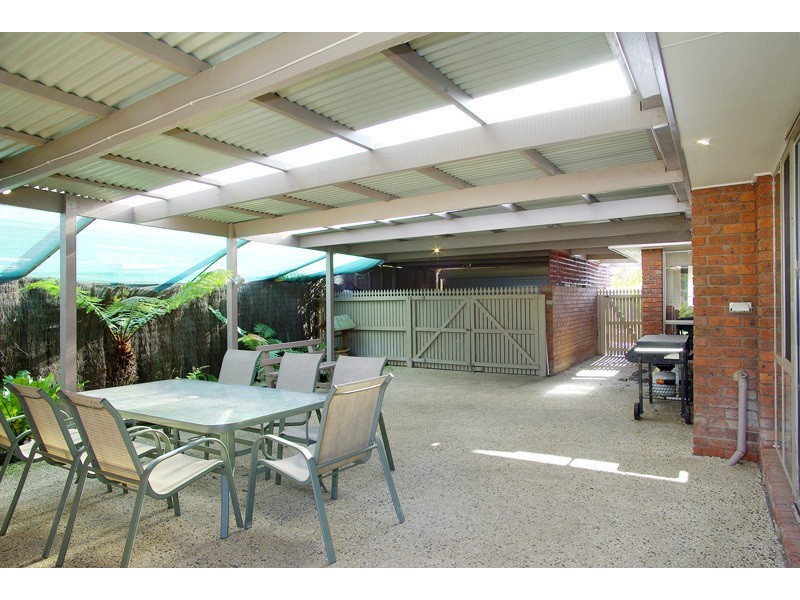 17 Villea Avenue, Grovedale VIC 3216