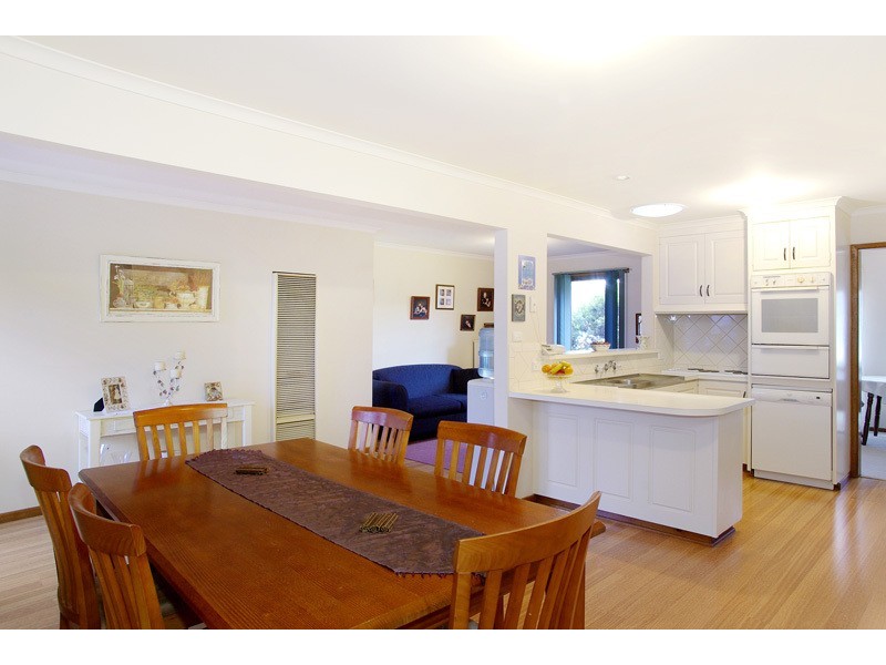 7 Crestmoor Drive, Highton VIC 3216